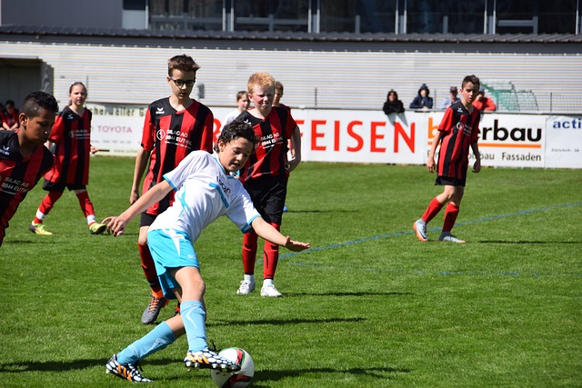 名记：利物浦中场莫顿将在周二正式签约加盟里昂