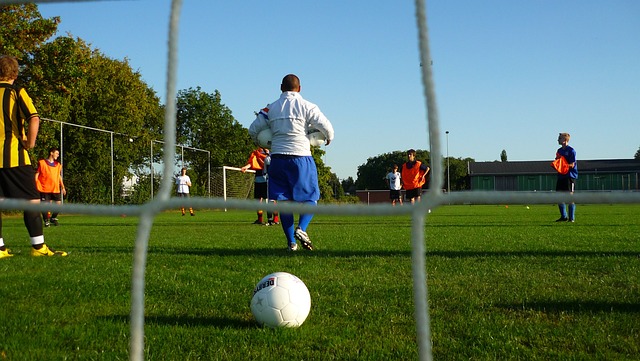 弗罗因德：球队展现了能量和韧性，我非常欣赏这样的胜利
